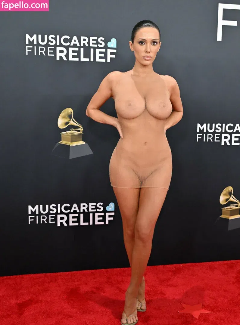 Bianca Censori Onlyfans Photo Gallery 