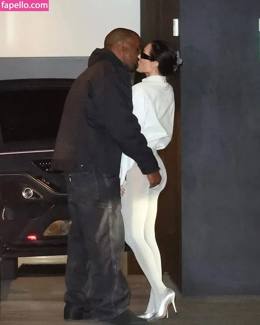 Bianca Censori Onlyfans Photo Gallery 