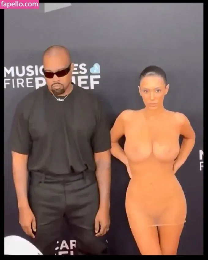 Bianca Censori Onlyfans Photo Gallery 