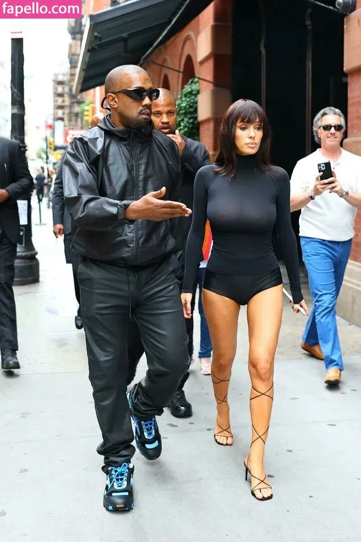 Bianca Censori Onlyfans Photo Gallery 