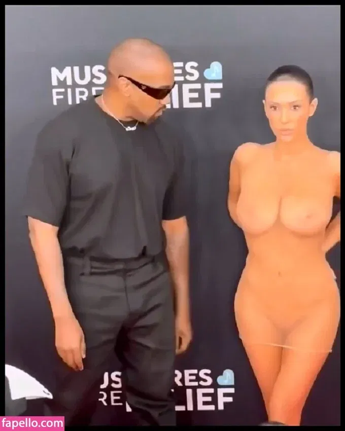 Bianca Censori Onlyfans Photo Gallery 