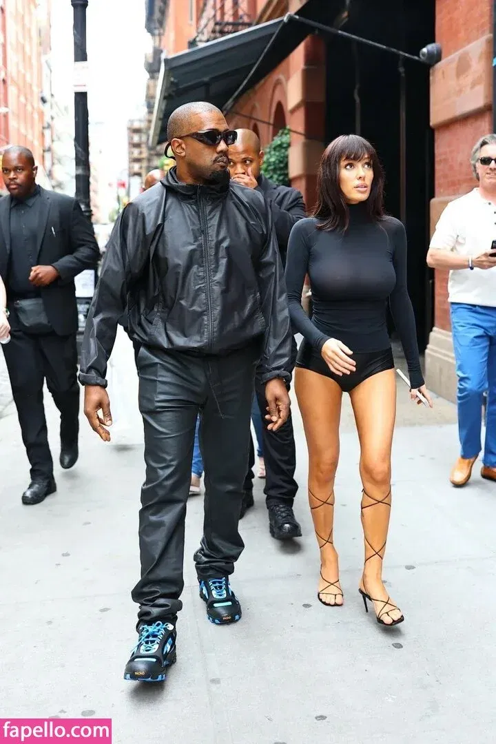 Bianca Censori Onlyfans Photo Gallery 