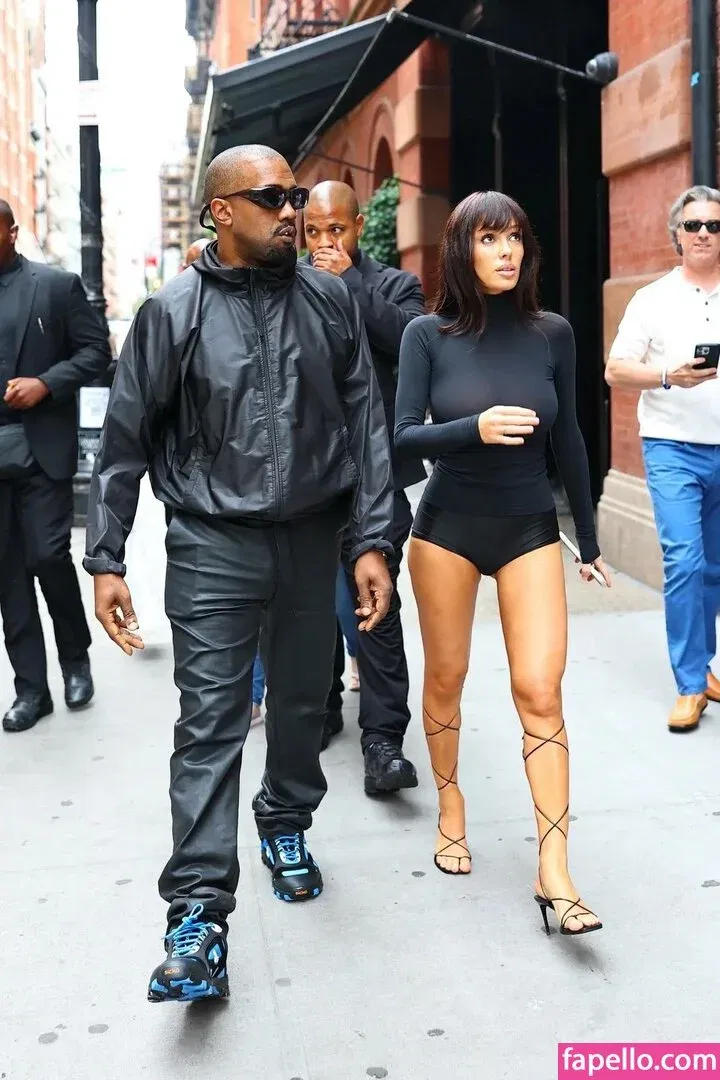 Bianca Censori Onlyfans Photo Gallery 