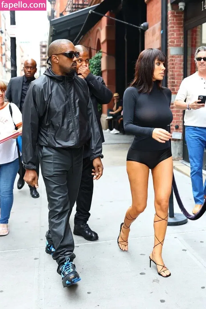 Bianca Censori Onlyfans Photo Gallery 