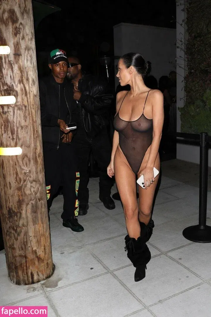 Bianca Censori Onlyfans Photo Gallery 