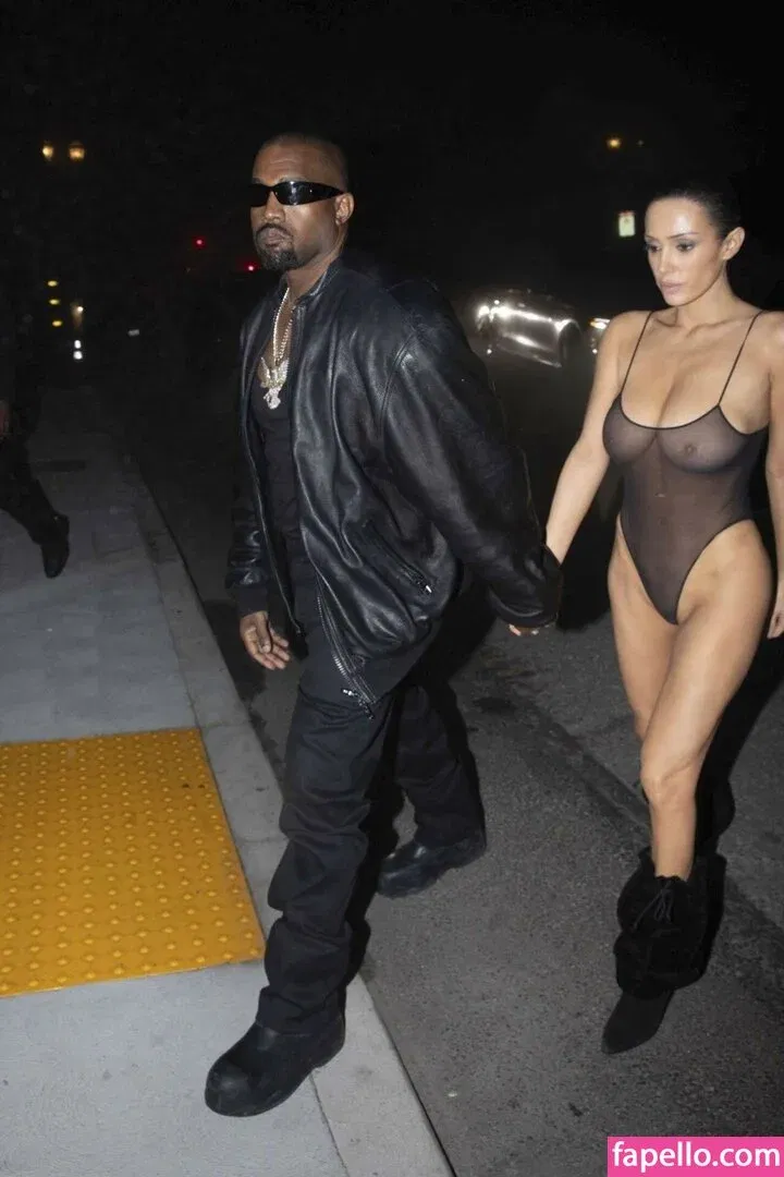 Bianca Censori Onlyfans Photo Gallery 