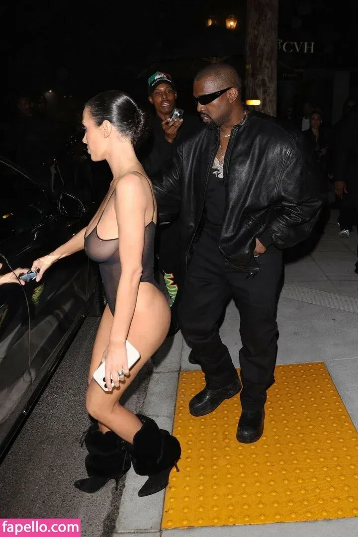 Bianca Censori Onlyfans Photo Gallery 