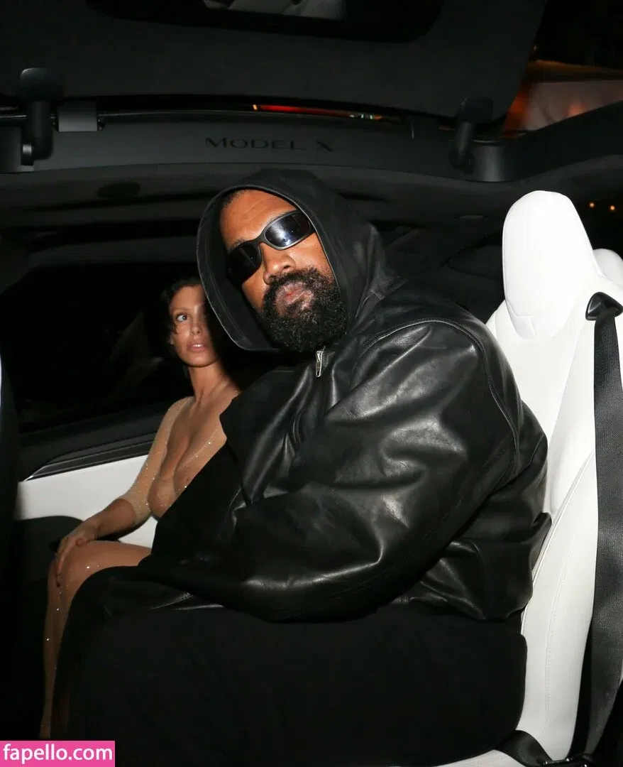 Bianca Censori Onlyfans Photo Gallery 