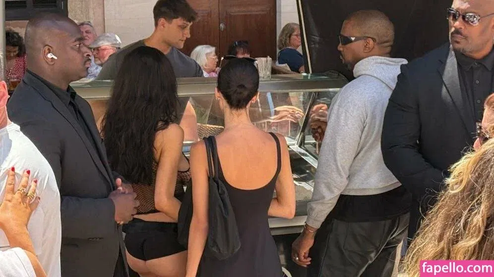 Bianca Censori Onlyfans Photo Gallery 