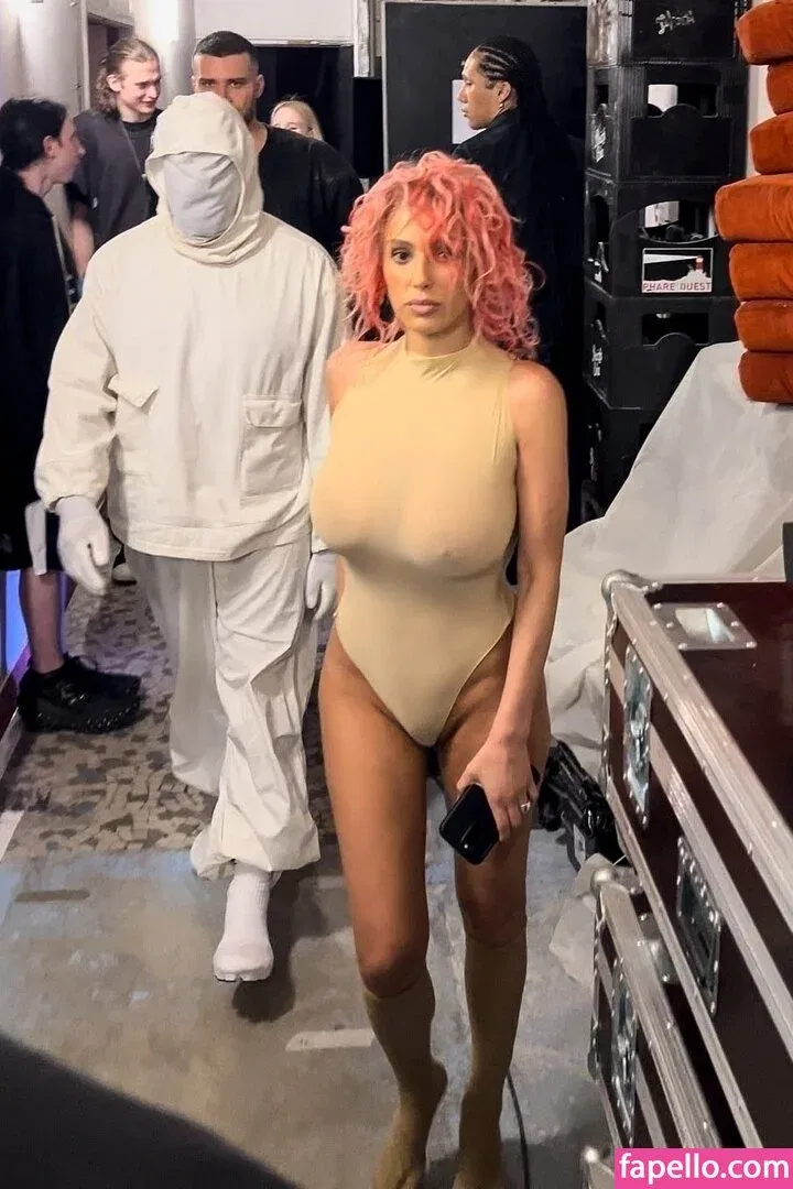 Bianca Censori Onlyfans Photo Gallery 