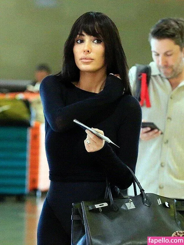 Bianca Censori Onlyfans Photo Gallery 