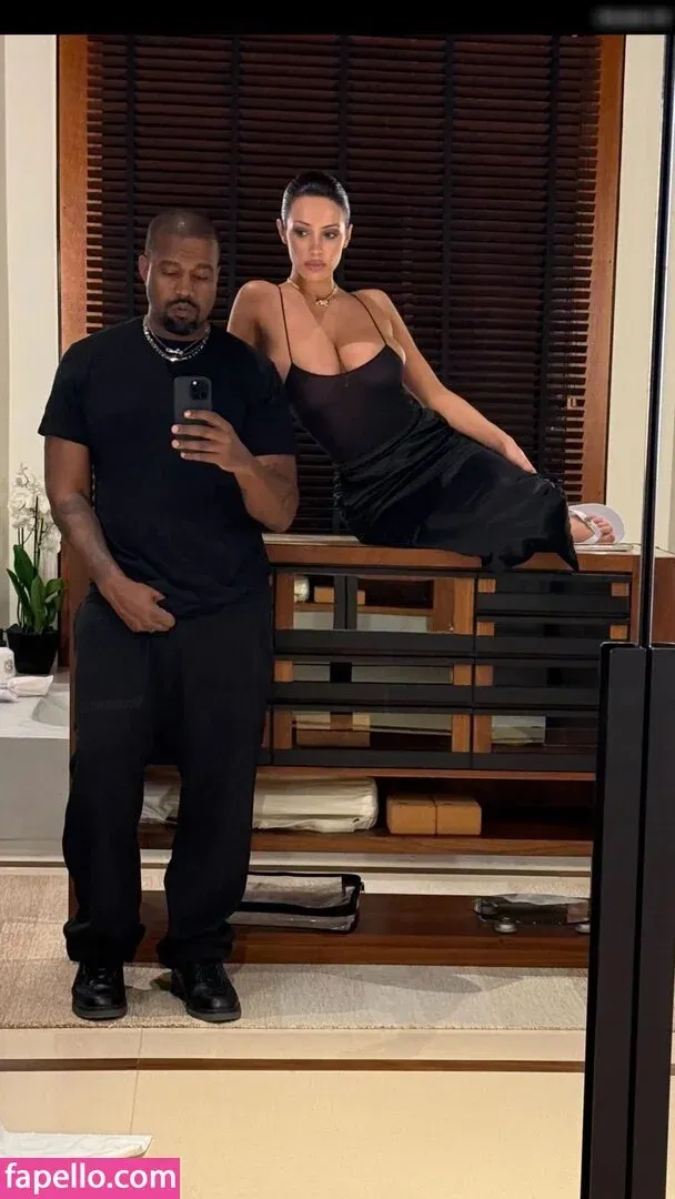 Bianca Censori Onlyfans Photo Gallery 