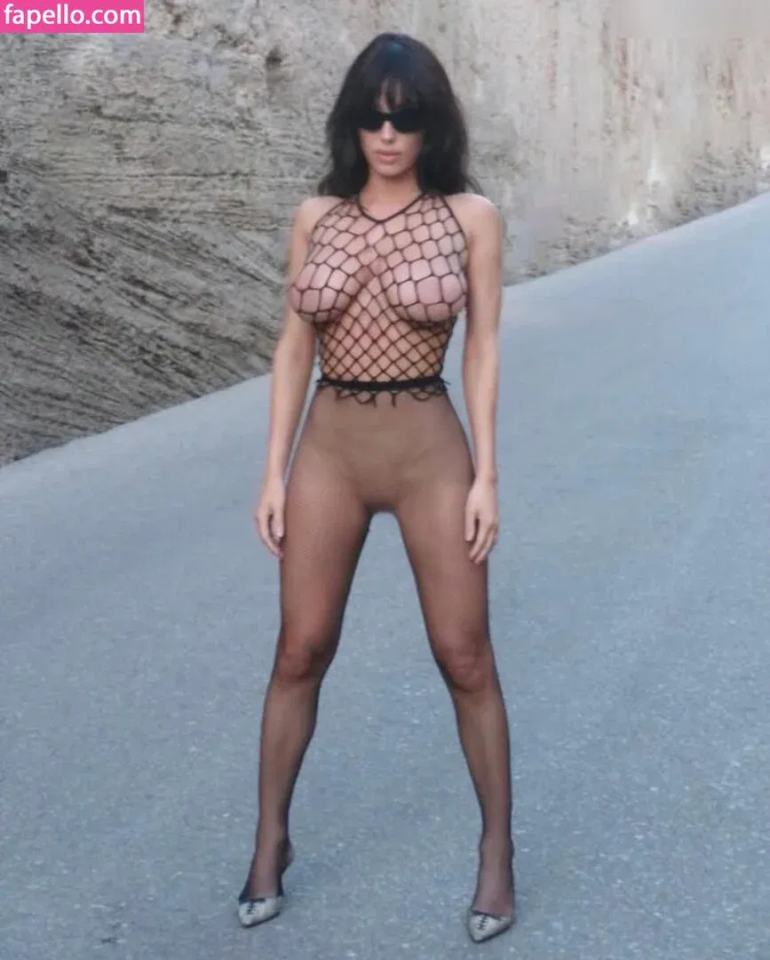 Bianca Censori Onlyfans Photo Gallery 