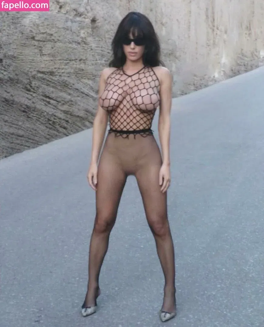 Bianca Censori Onlyfans Photo Gallery 