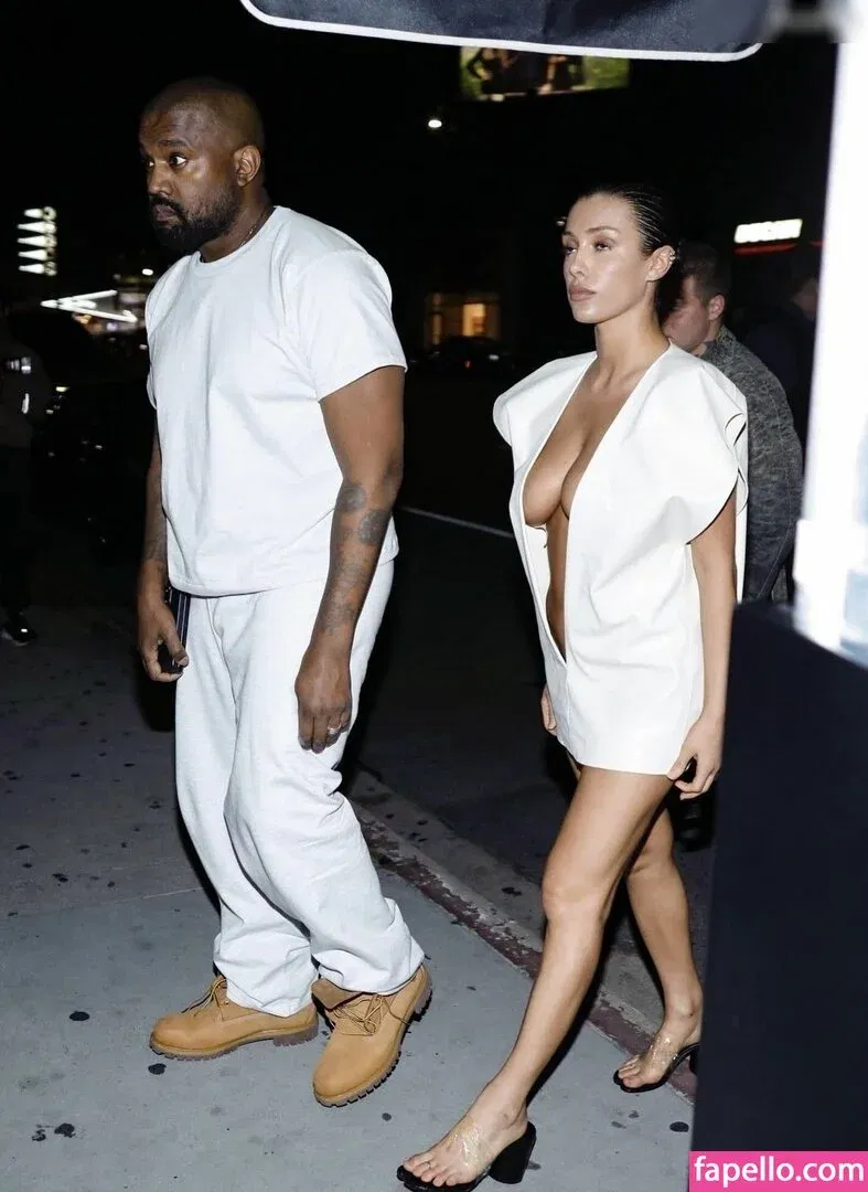 Bianca Censori Onlyfans Photo Gallery 