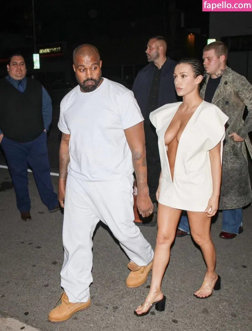 Bianca Censori Onlyfans Photo Gallery 