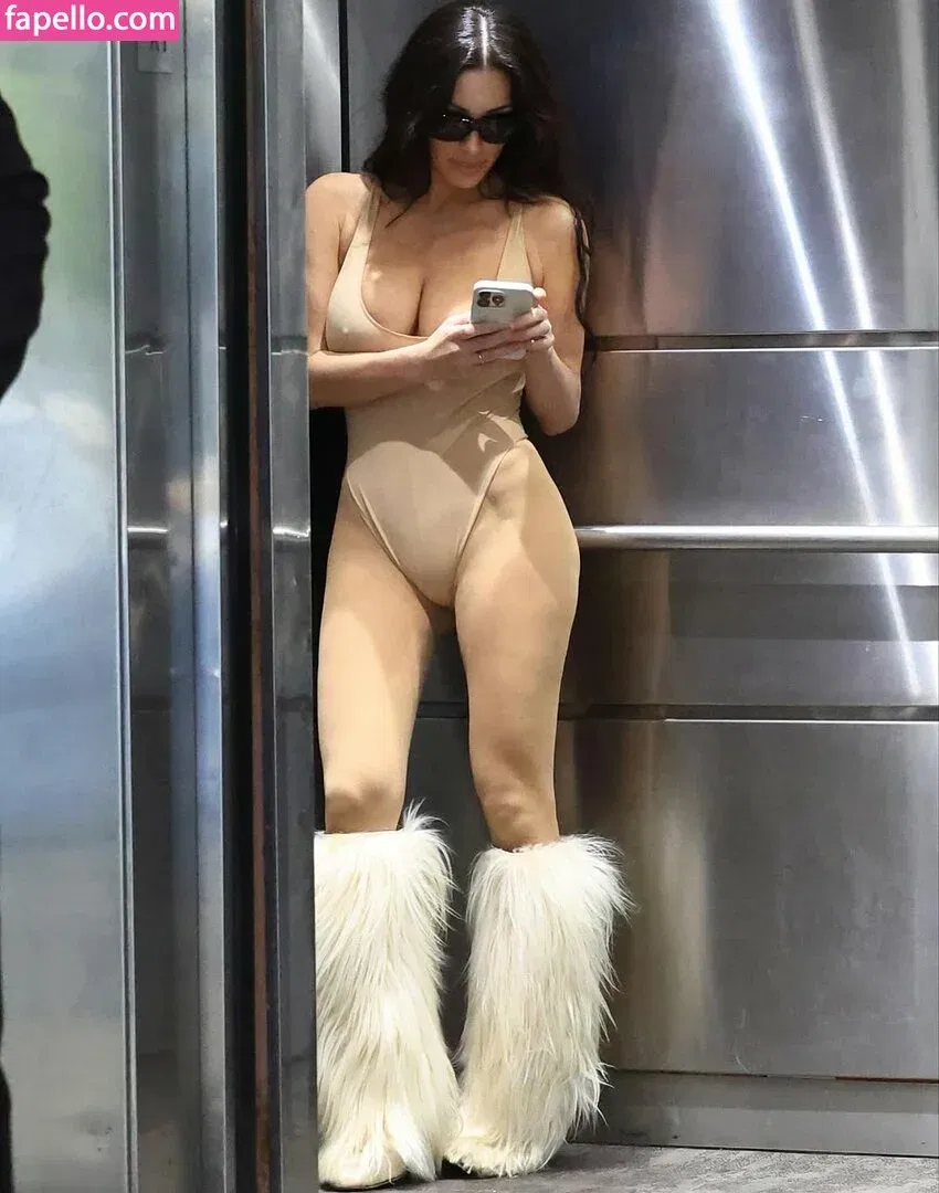 Bianca Censori Onlyfans Photo Gallery 