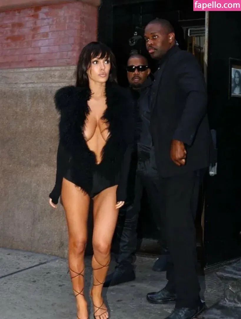 Bianca Censori Onlyfans Photo Gallery 