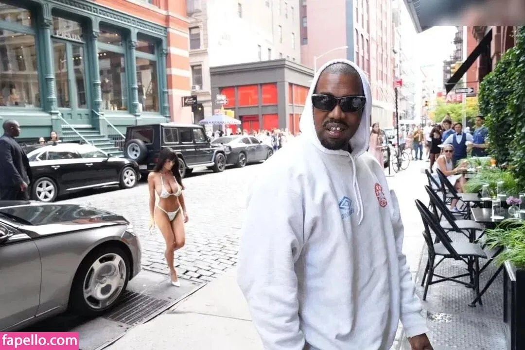 Bianca Censori Onlyfans Photo Gallery 