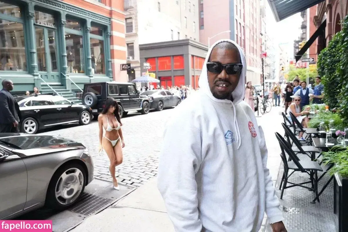 Bianca Censori Onlyfans Photo Gallery 