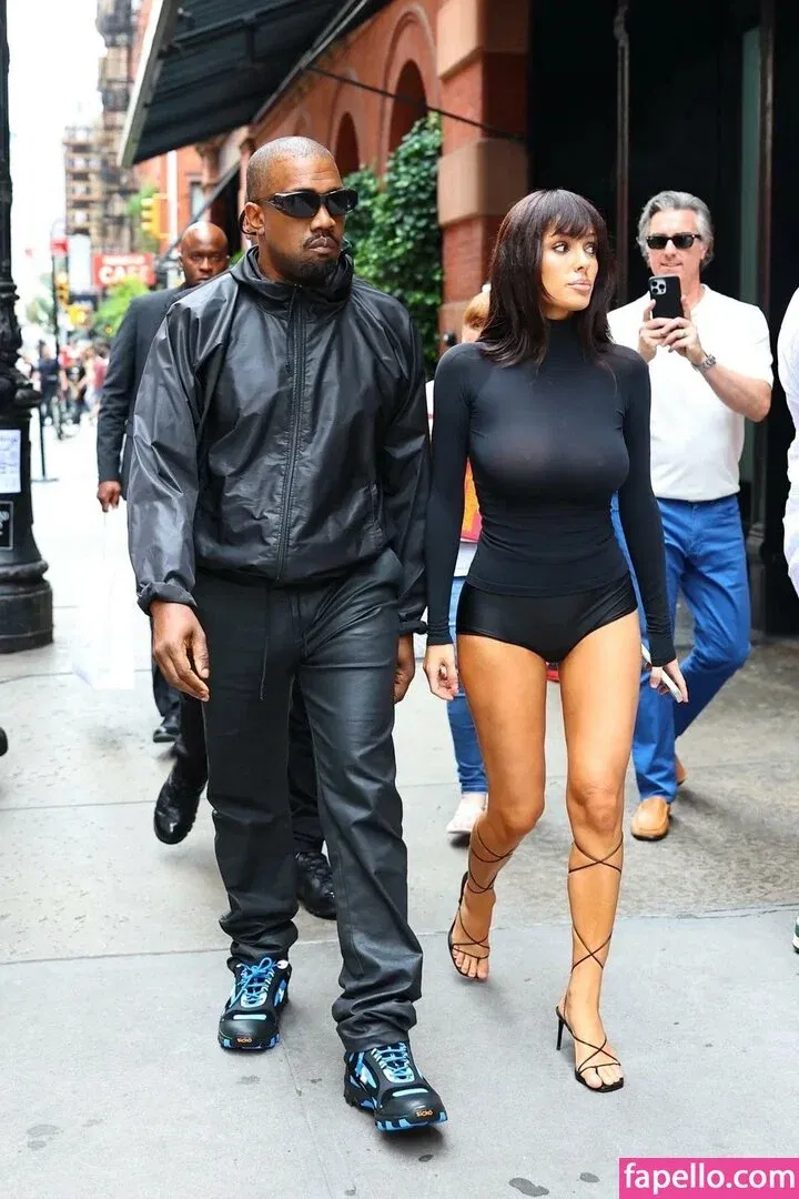 Bianca Censori Onlyfans Photo Gallery 