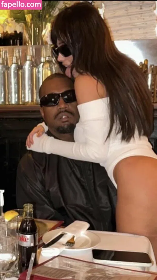 Bianca Censori Onlyfans Photo Gallery 