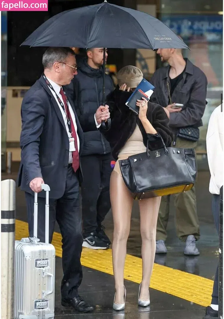 Bianca Censori Onlyfans Photo Gallery 