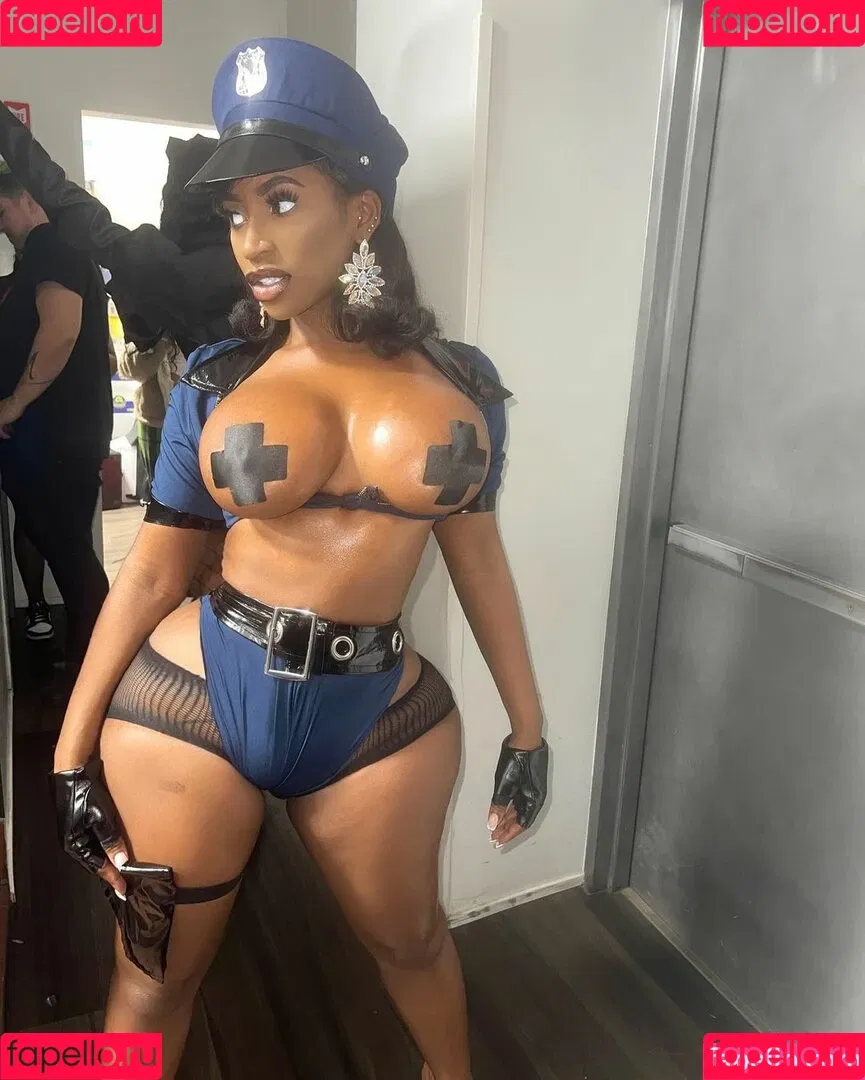 Hispaniola Onlyfans Photo Gallery 
