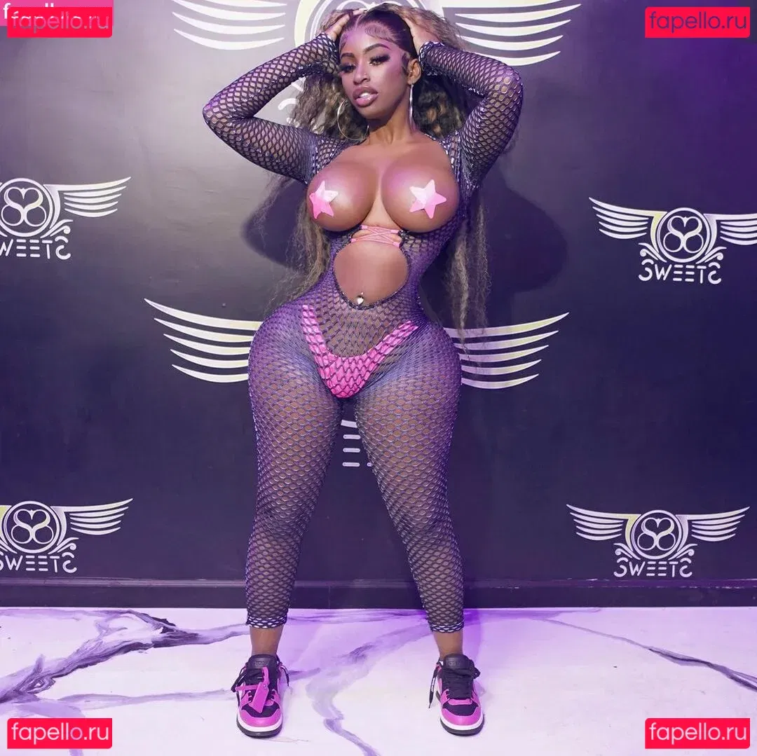 Hispaniola Onlyfans Photo Gallery 