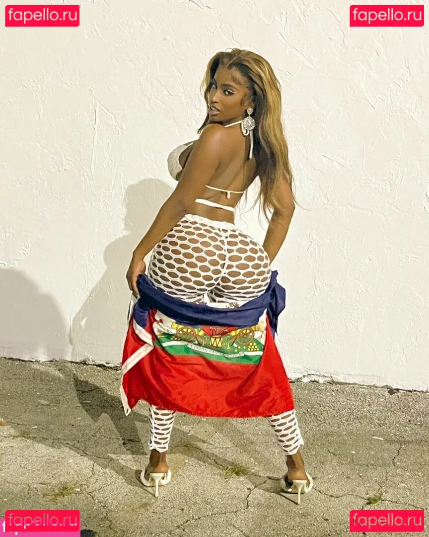 Hispaniola Onlyfans Photo Gallery 