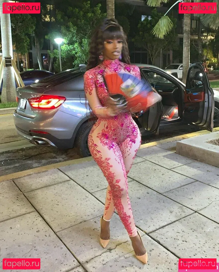 Hispaniola Onlyfans Photo Gallery 