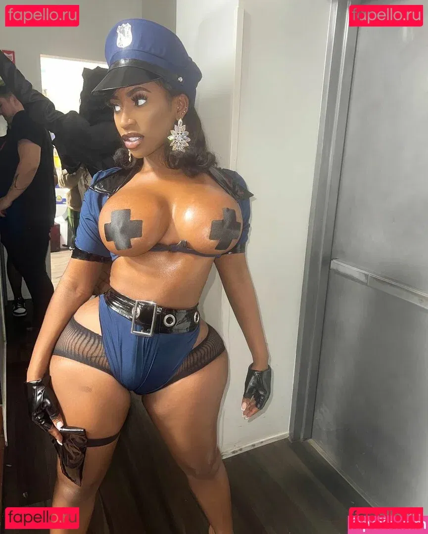 Hispaniola Onlyfans Photo Gallery 