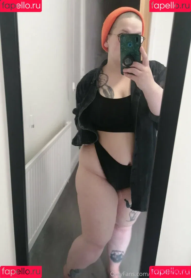 little.m0th Onlyfans Photo Gallery 