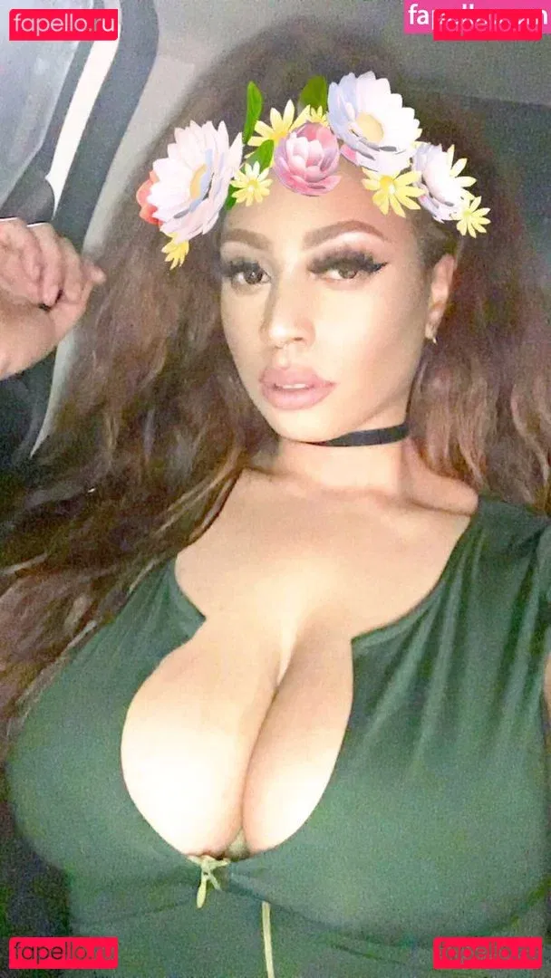 Lipstickthvg Onlyfans Photo Gallery 