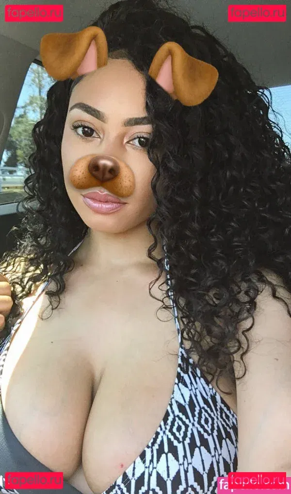 Lipstickthvg Onlyfans Photo Gallery 