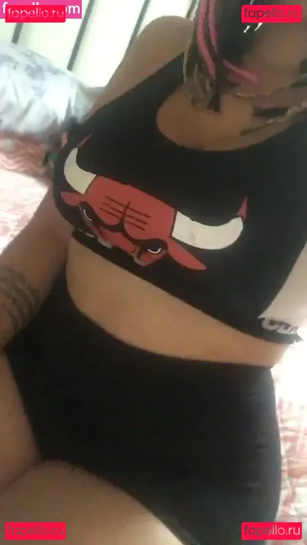 Lipstickthvg Onlyfans Photo Gallery 