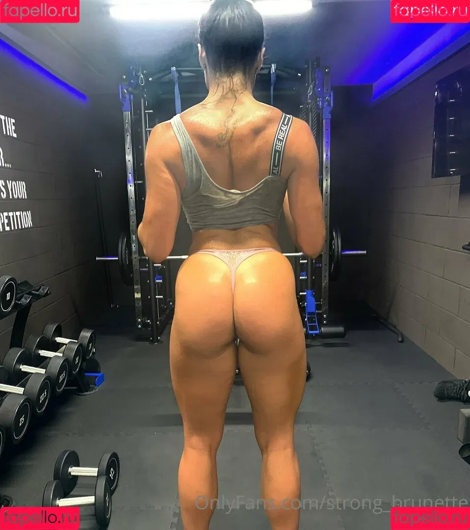 strong_brunette Onlyfans Photo Gallery 