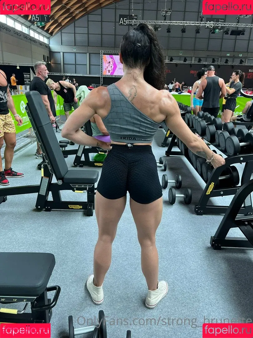 strong_brunette Onlyfans Photo Gallery 