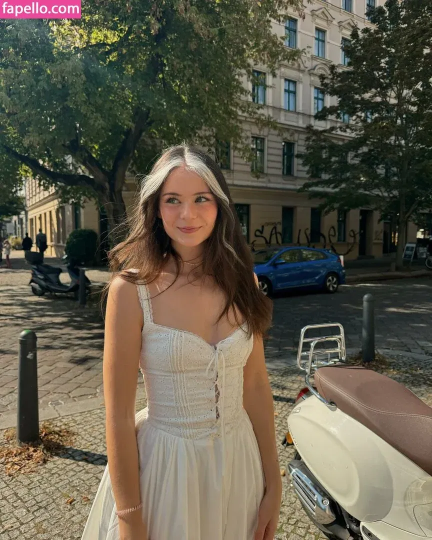 Nadine Breaty Onlyfans Photo Gallery 