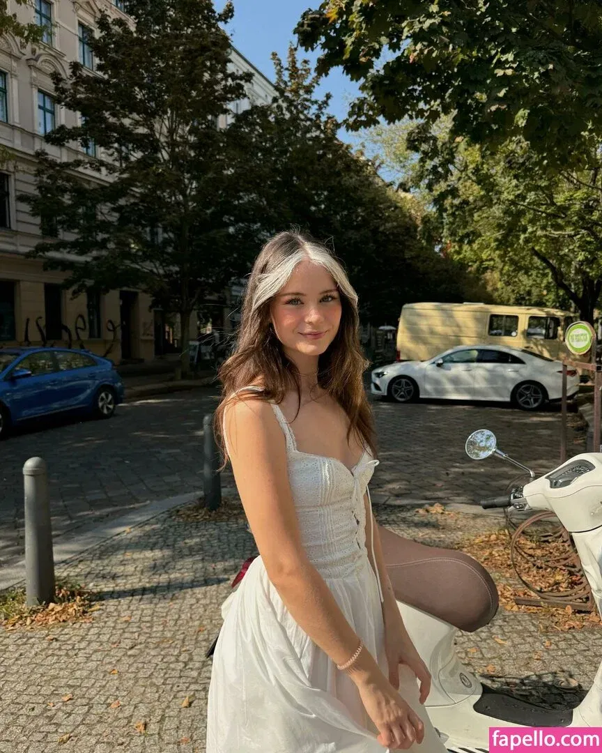 Nadine Breaty Onlyfans Photo Gallery 