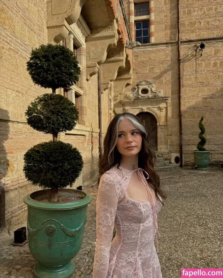 Nadine Breaty Onlyfans Photo Gallery 