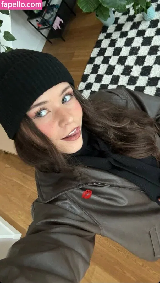 Nadine Breaty Onlyfans Photo Gallery 