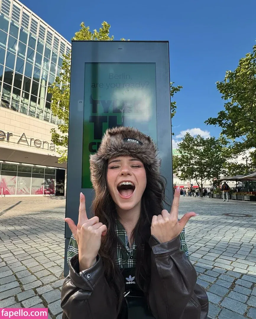 Nadine Breaty Onlyfans Photo Gallery 