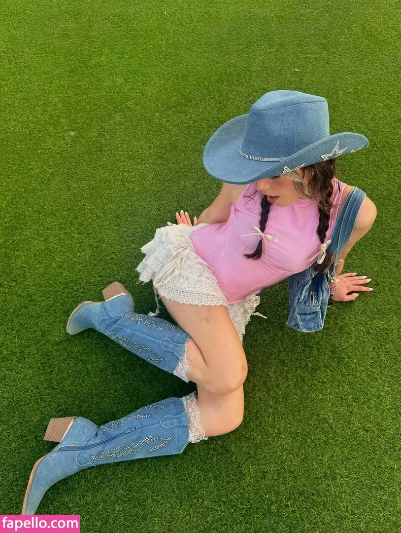 Nadine Breaty Onlyfans Photo Gallery 