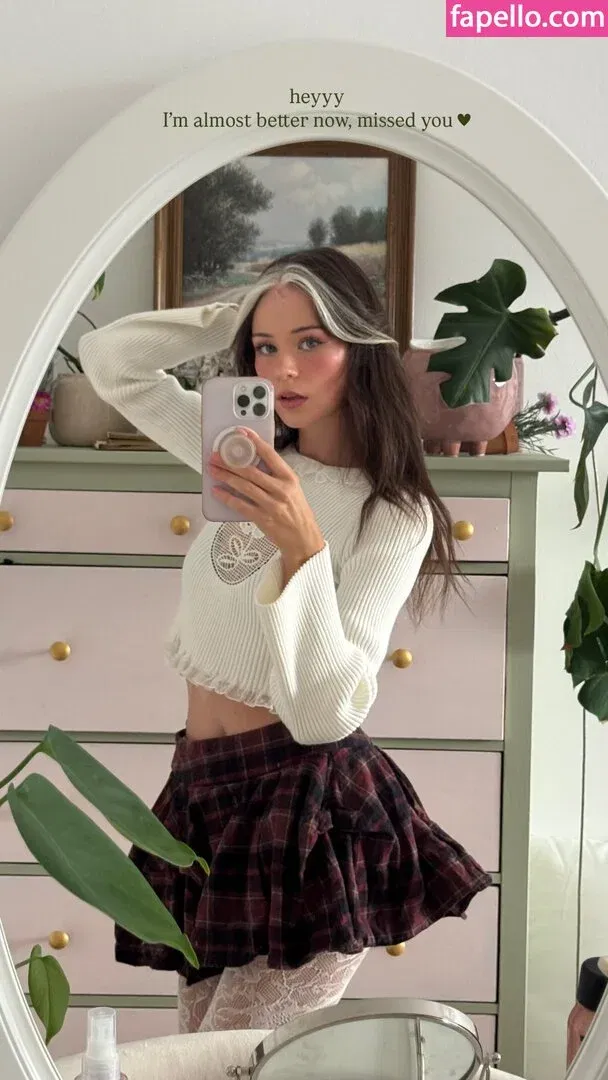 Nadine Breaty Onlyfans Photo Gallery 