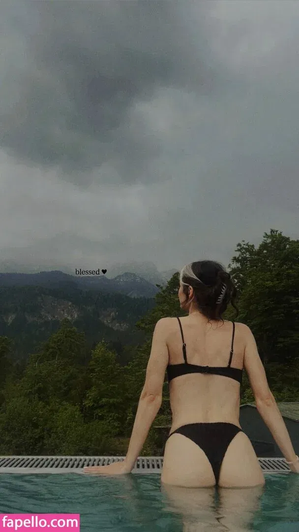 Nadine Breaty Onlyfans Photo Gallery 