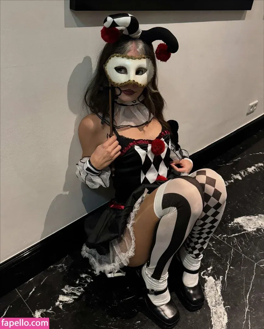 Nadine Breaty Onlyfans Photo Gallery 