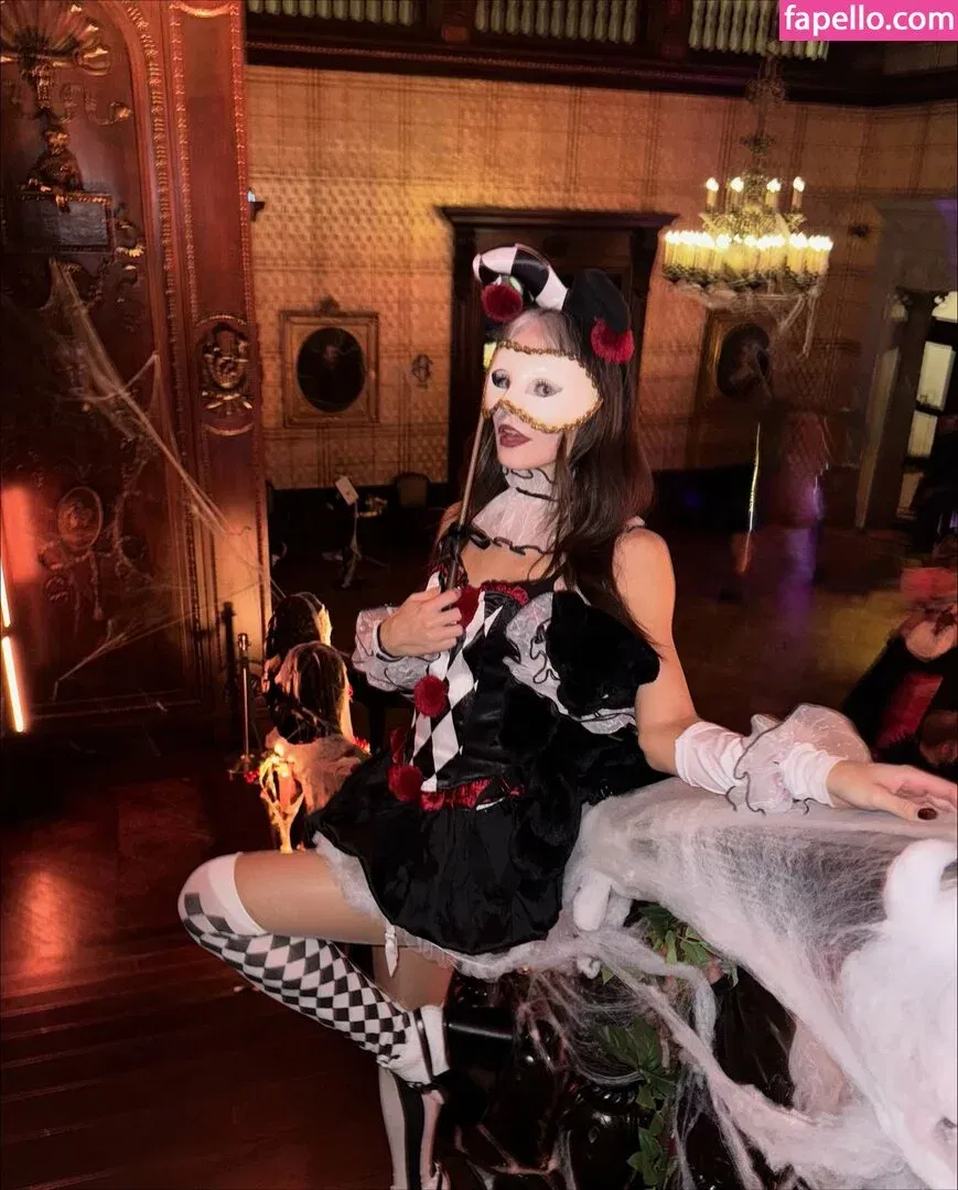 Nadine Breaty Onlyfans Photo Gallery 