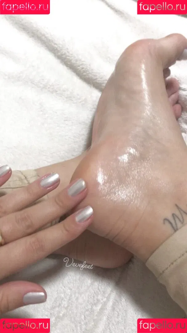 VeveFeet Onlyfans Photo Gallery 