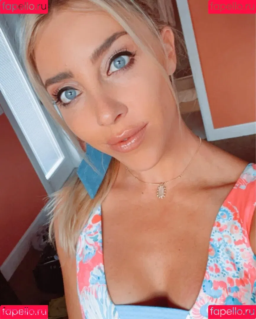 Olivia Harlan Dekker Onlyfans Photo Gallery 